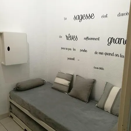 Holiday home Charmant Studio Pour Vacances A